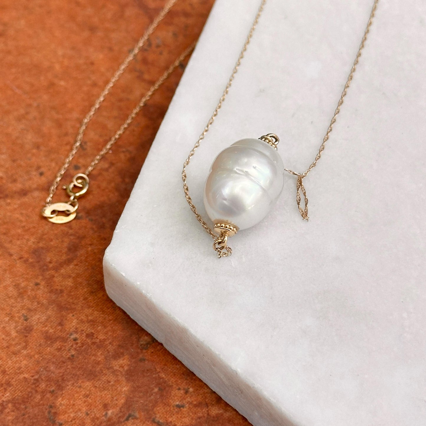 14KT Yellow Gold Fresh Water Baroque Pearl + Fine Singapore Chain 17''