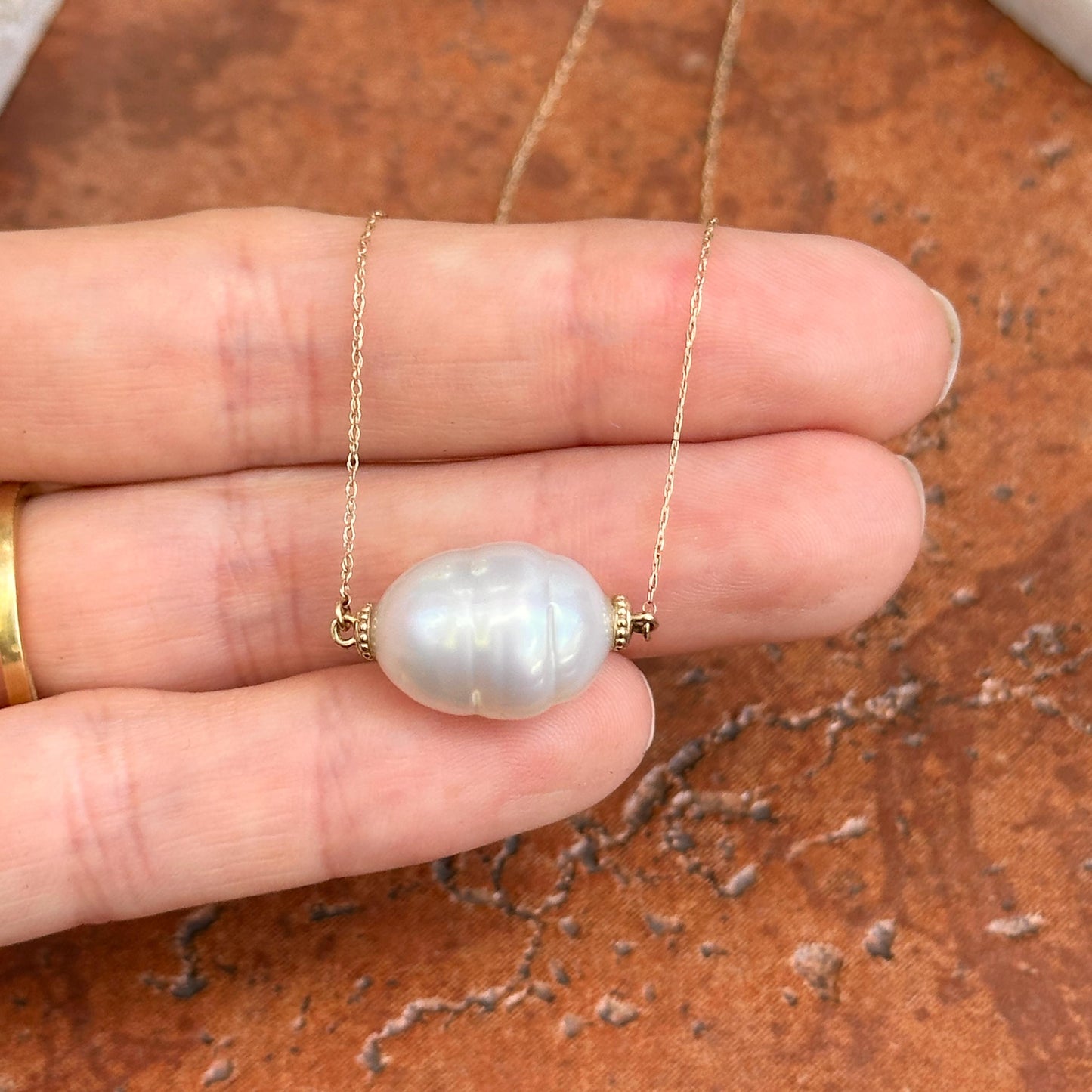 14KT Yellow Gold Fresh Water Baroque Pearl + Fine Singapore Chain 17''