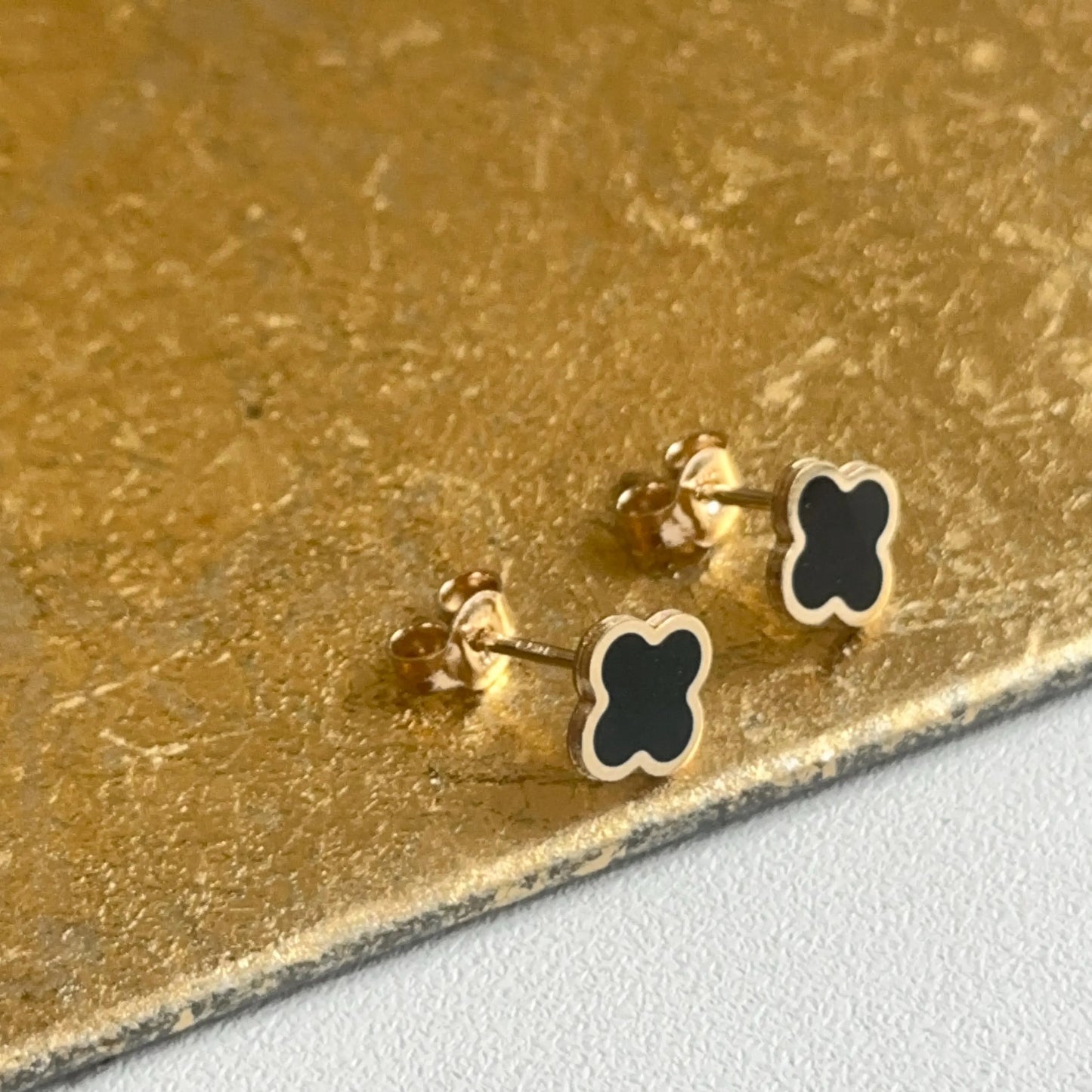 14KT Yellow Gold Black Onyx 4 Leaf Clover Stud Earrings 7mm