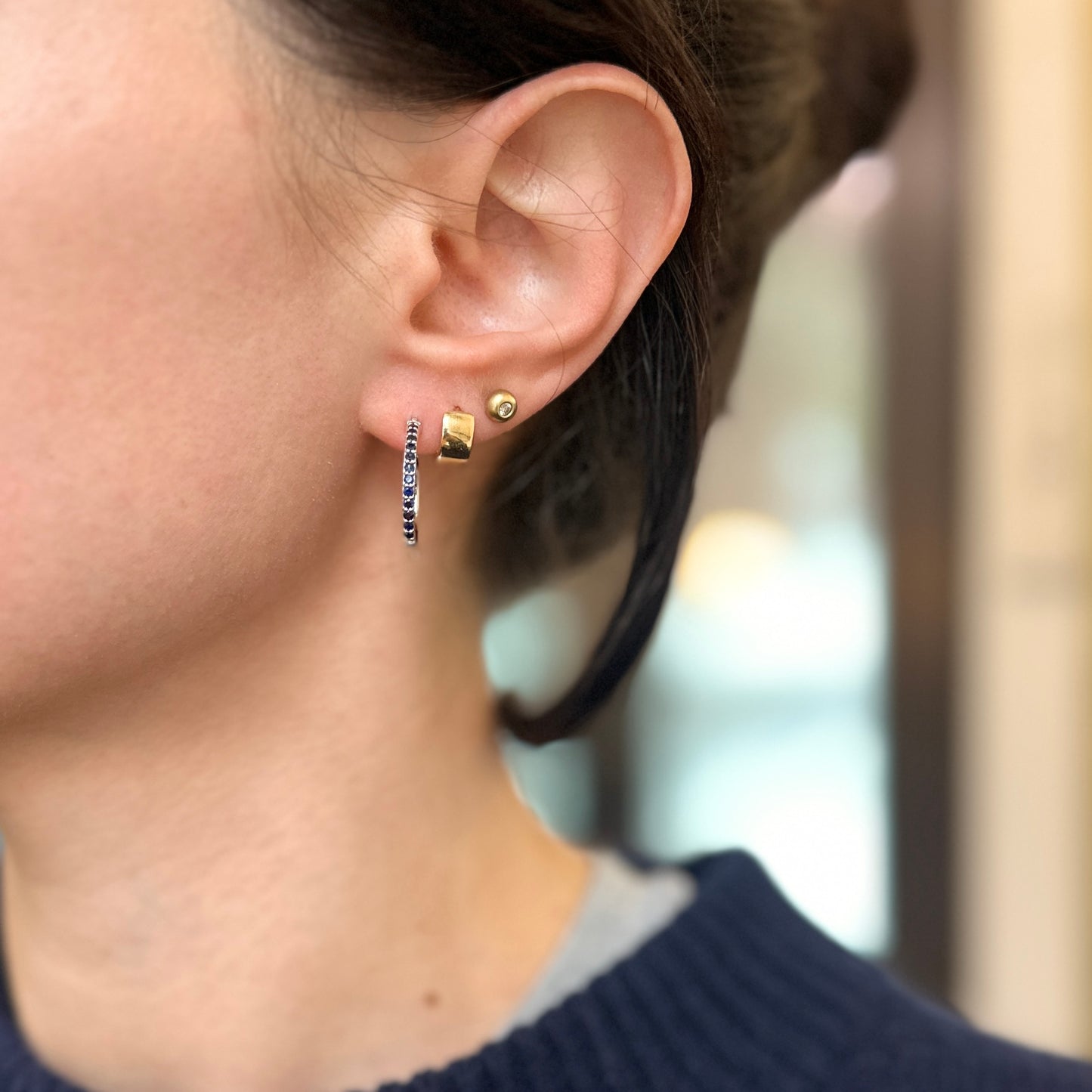 10KT White Gold Round Blue Sapphires Prong-Set Snap Back Hoop Earrings