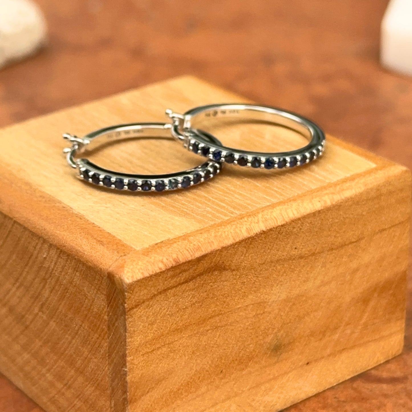 10KT White Gold Round Blue Sapphires Prong-Set Snap Back Hoop Earrings