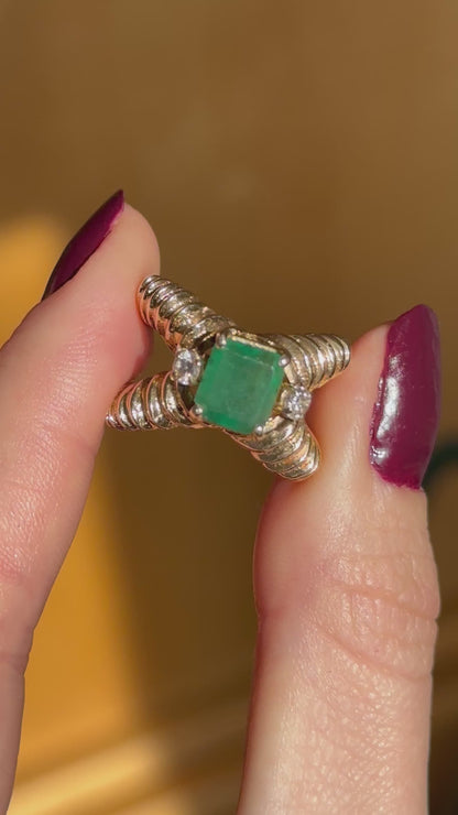 Estate 14KT Yellow Gold Emerald-Cut Emerald + Diamond Ring Ribbed Criss Cross Band Mid Century