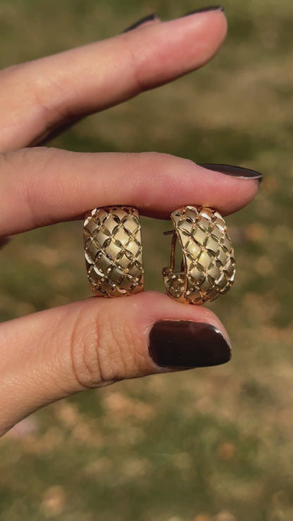 Estate 14KT Yellow Gold Matte Basketweave Omega Back Earrings