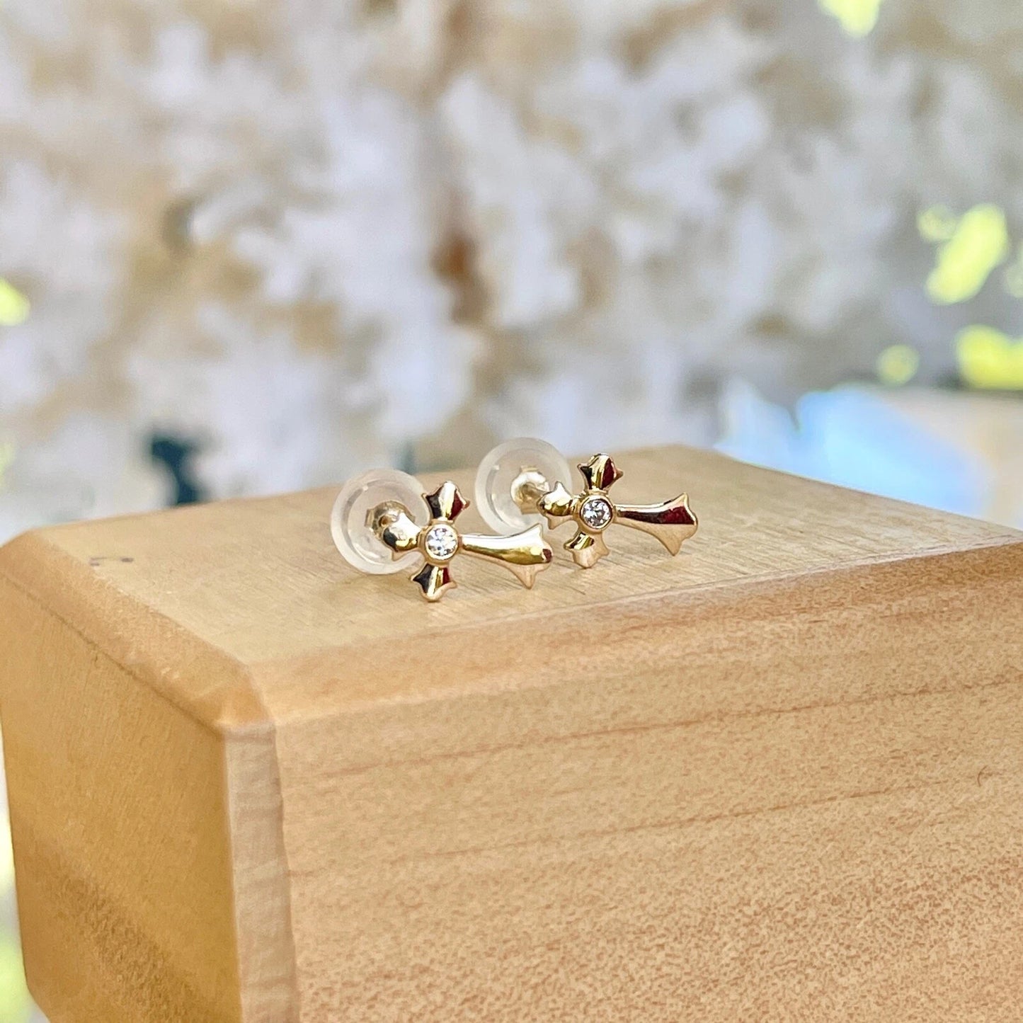 14KT Yellow Gold CZ Stone Cross Post Stud Earrings