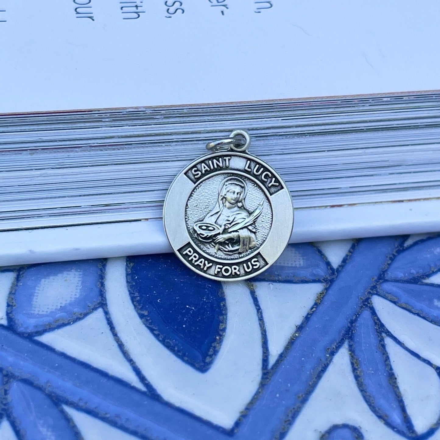 Sterling Silver Antiqued St Lucy of Blind Round Medal Pendant Charm
