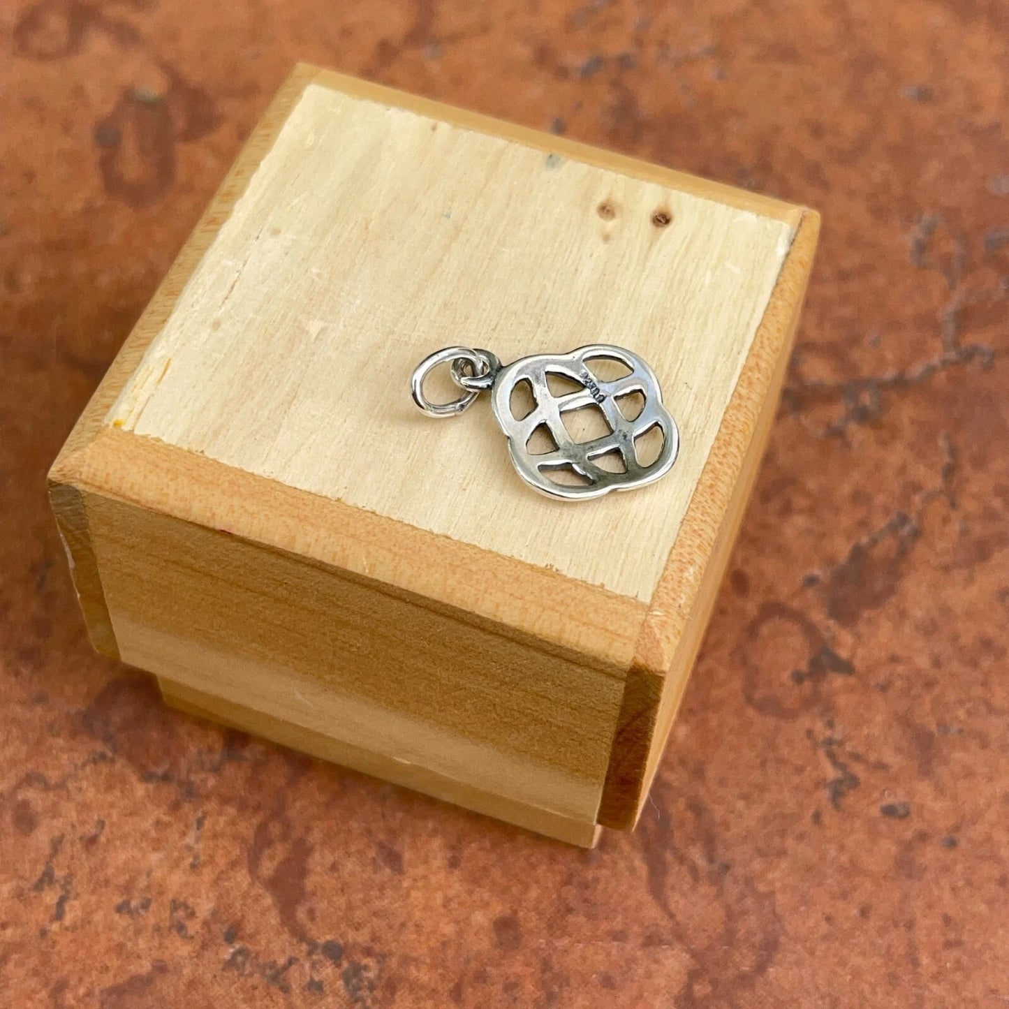 Sterling Silver Irish Celtic Knot Weave Pendant Charm