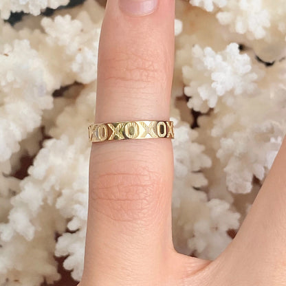 14KT Yellow Gold Embossed Patterned XOXO Toe Ring