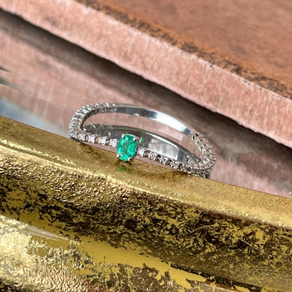 Estate 14KT White Gold Oval Emerald + Diamond Chain Link Ring