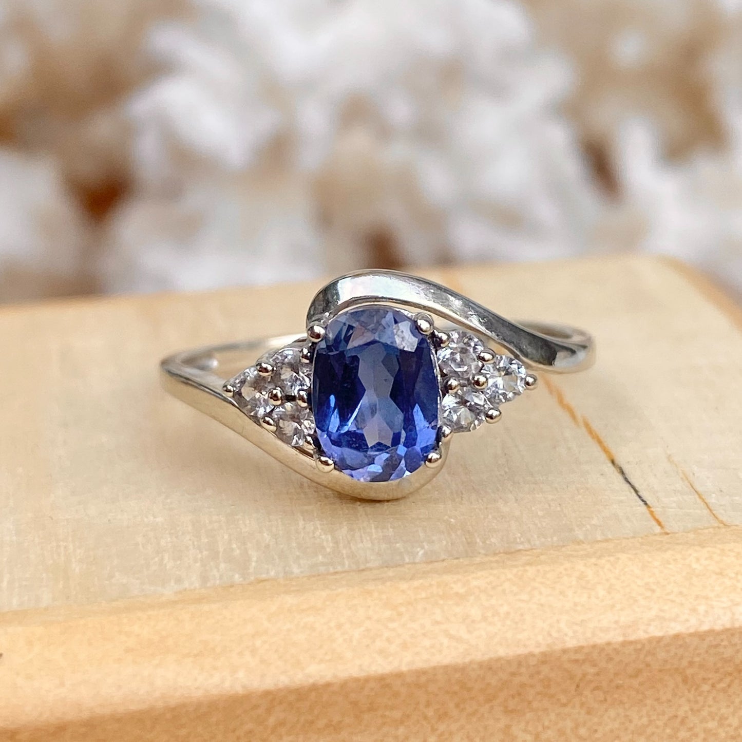 Estate 10KT White Gold Oval 1.25 CT Ceylon Blue Sapphire + White Sapphire Ring