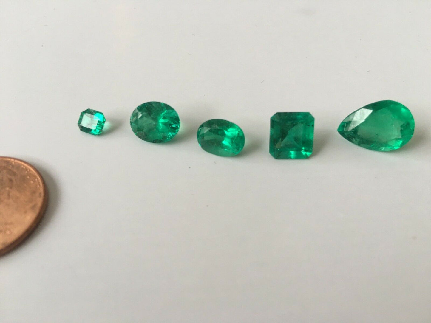 Colombian Emerald Oval Cut Loose Emerald 1.60 CT - Legacy Saint Jewelry
