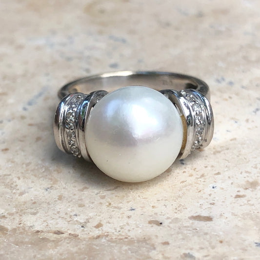 Estate 18KT White Gold Freshwater Pearl + Diamond Ring Size 6.75, Estate 18KT White Gold Freshwater Pearl + Diamond Ring Size 6.75 - Legacy Saint Jewelry