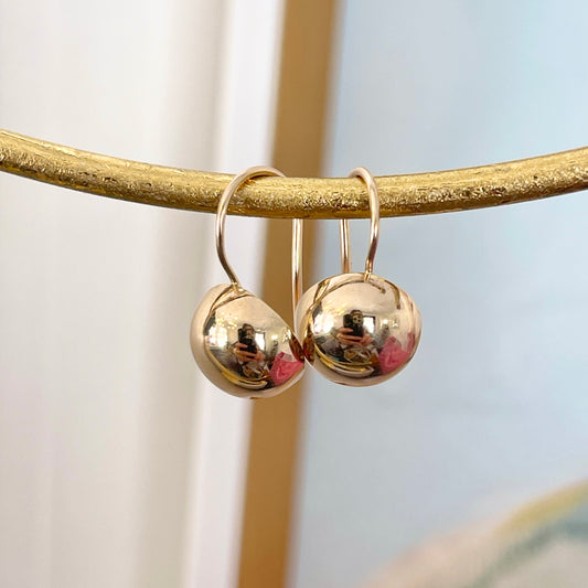 14KT Yellow Gold Polished Half-Ball 10.5mm Kidney Wire Earrings