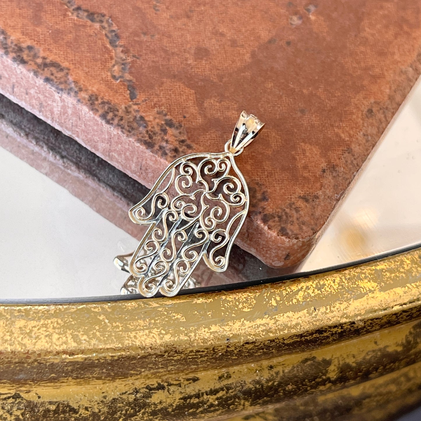 14KT Yellow Gold Filigree Textured Hamsa Pendant