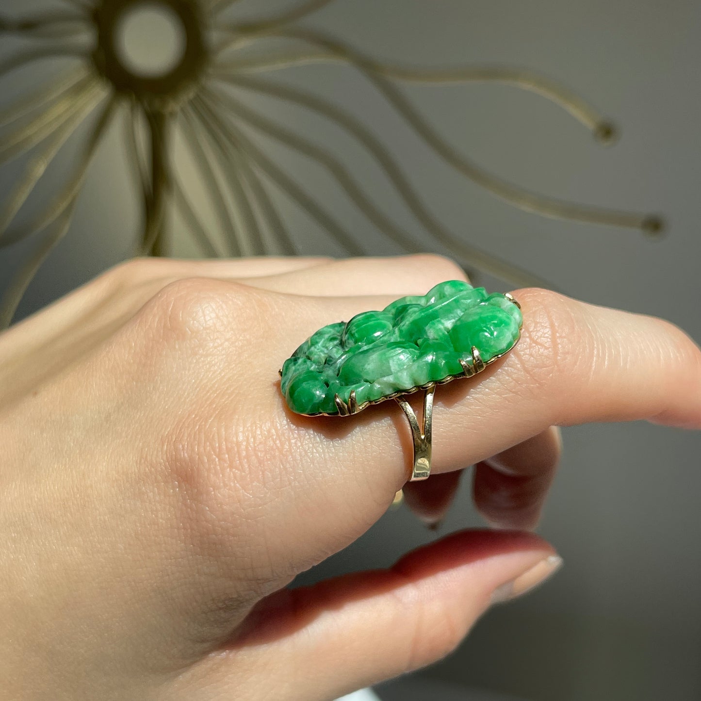 Estate 14KT Yellow Gold Oval Large Carved Green Jade Cocktail Ring