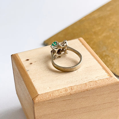 Estate 14KT White Gold Round Emerald + Square Diamond Starburst Ring