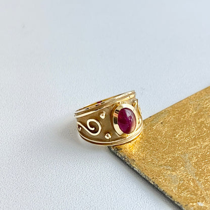 Estate 14KT Yellow Gold Byzantine Oval Ruby Cigar Band Ring