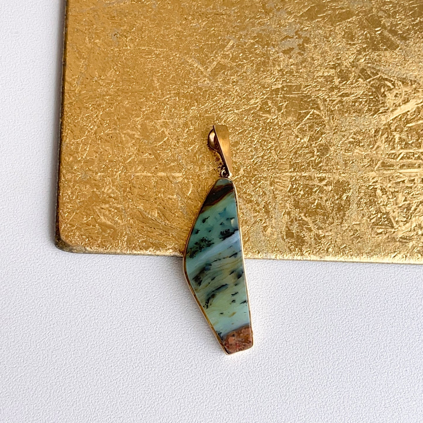 Estate 18KT Yellow Gold Green Agate Oblong Pendant