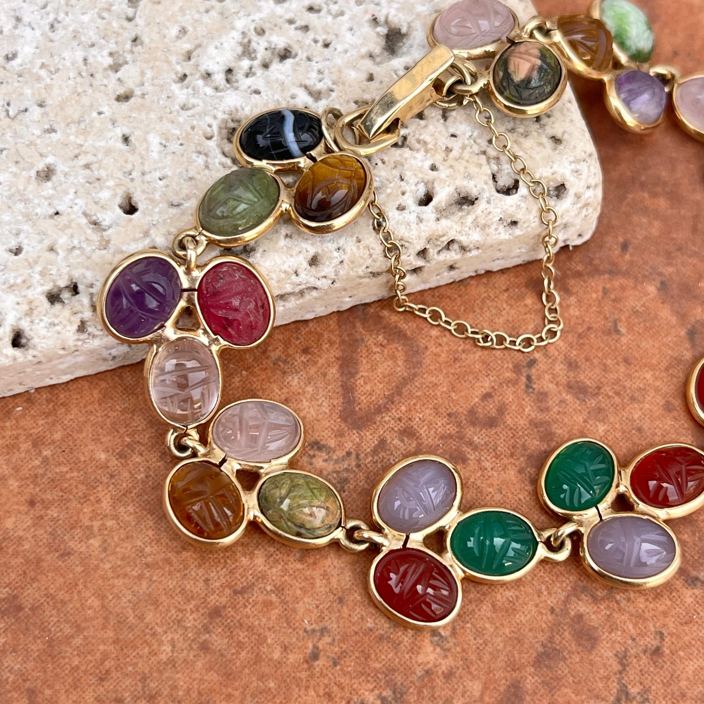 Estate 14KT Yellow Gold Oval Scarab Carved Multi-Gemstone Link Bracelet