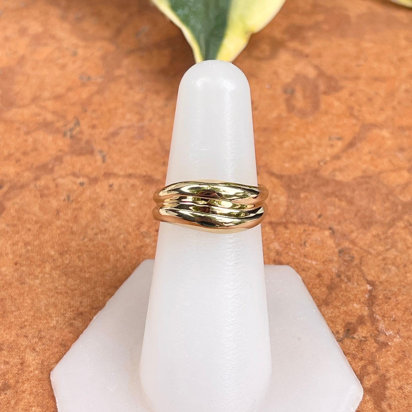14KT Yellow Gold Shiny Groove + Domed Cigar Band Ring