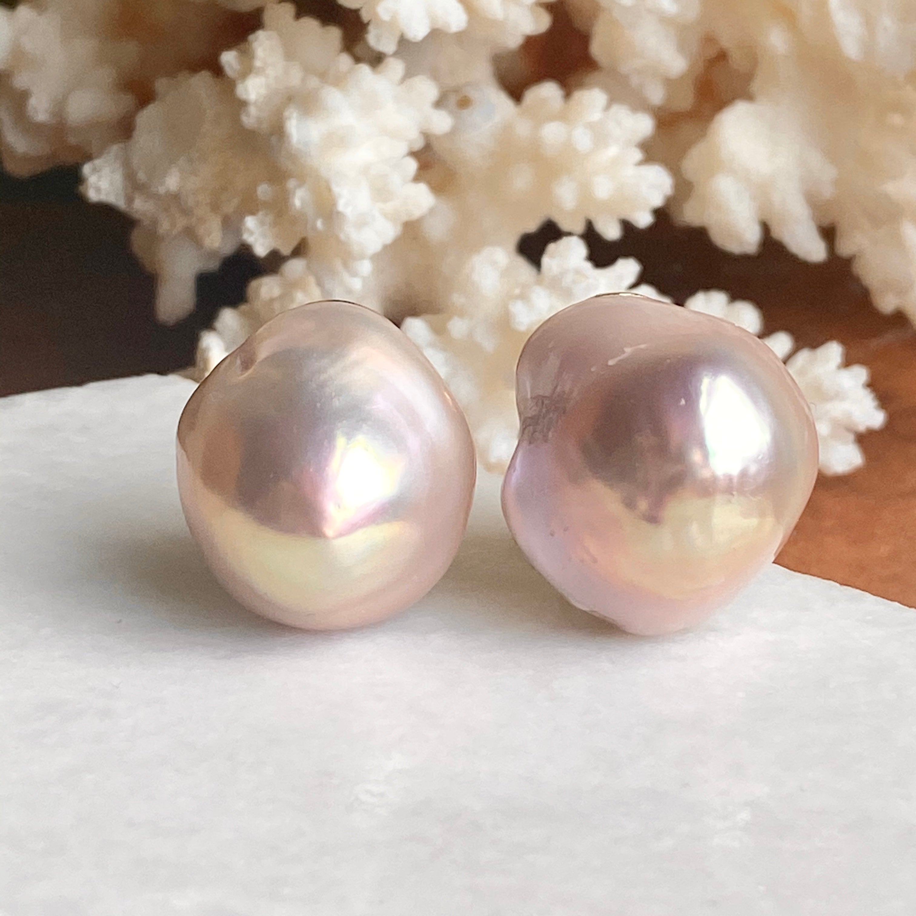 Estate Designer YVEL 18KT Yellow Gold Large Pink South Sea Baroque Pearl Clip On Earrings