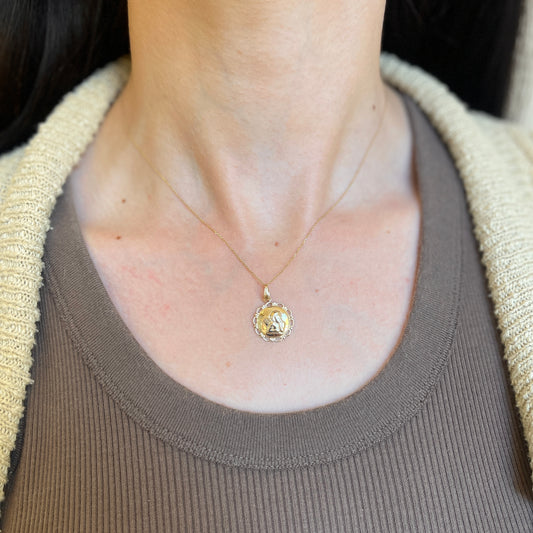 14KT Yellow Gold Scalloped Edge Round Cherub Pendant