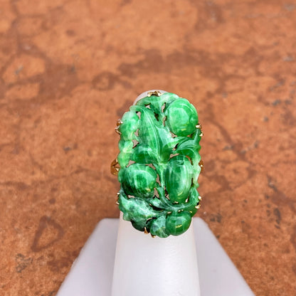 Estate 14KT Yellow Gold Oval Large Carved Green Jade Cocktail Ring