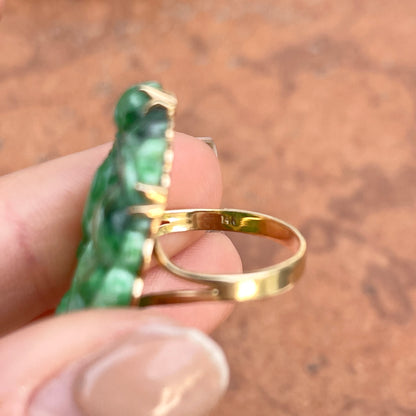 Estate 14KT Yellow Gold Oval Large Carved Green Jade Cocktail Ring