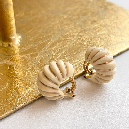 Estate 14KT Yellow Gold Ivory Domed Clip On Earrings