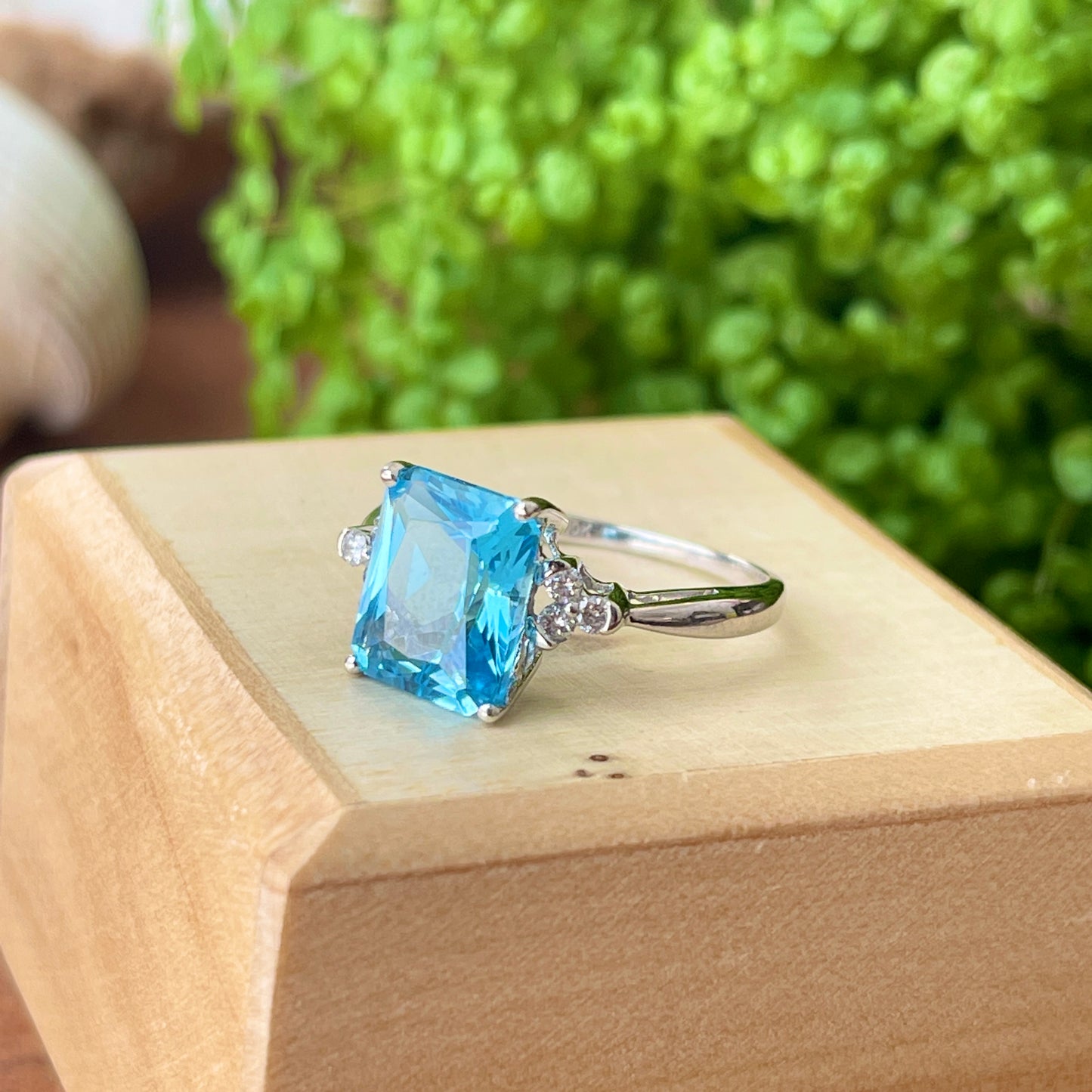 Estate 10KT White Gold Fantasy Cut Aqua Blue Topaz + Diamond Accent Ring