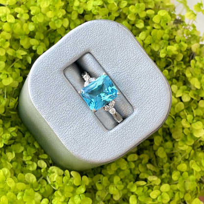 Estate 10KT White Gold Fantasy Cut Aqua Blue Topaz + Diamond Accent Ring