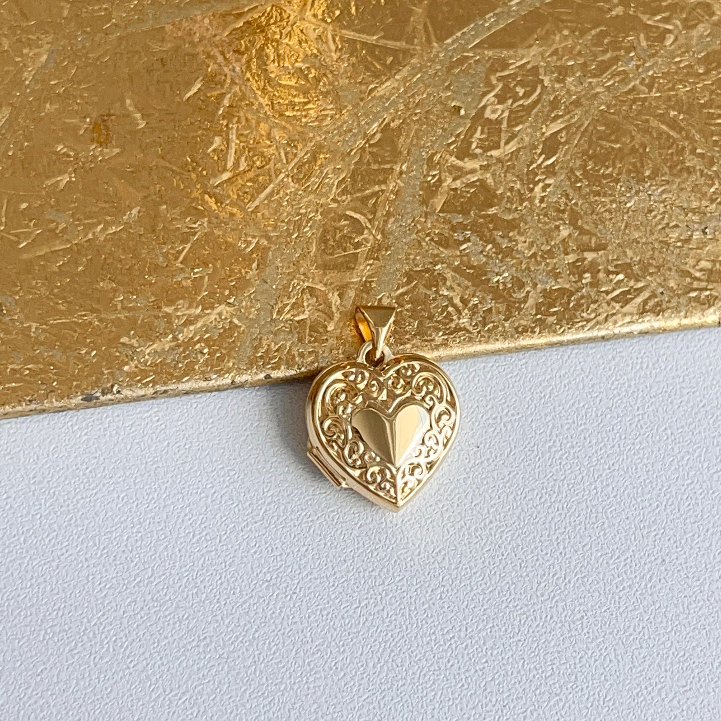 14KT Yellow Gold Scroll Heart Shaped Locket Pendant 21mm