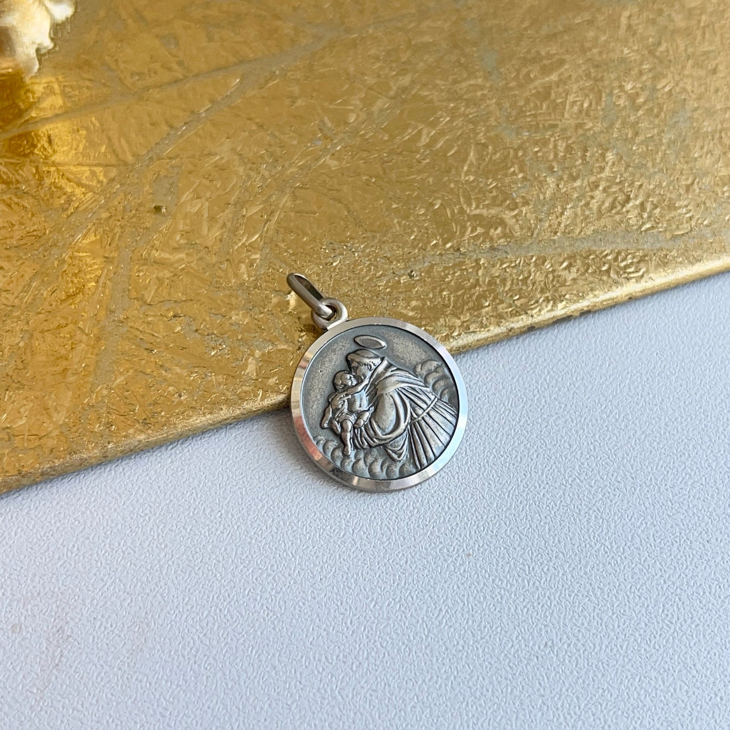 Sterling Silver St Anthony Satin Round Medal Pendant 18mm