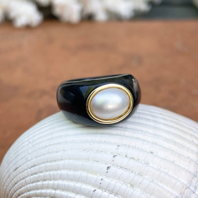 Estate 14KT Yellow Gold Black Onyx + Mabe Pearl Dome Ring