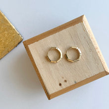 Load image into Gallery viewer, 14KT Yellow Gold Bamboo Tube Huggie Hoop Earrings