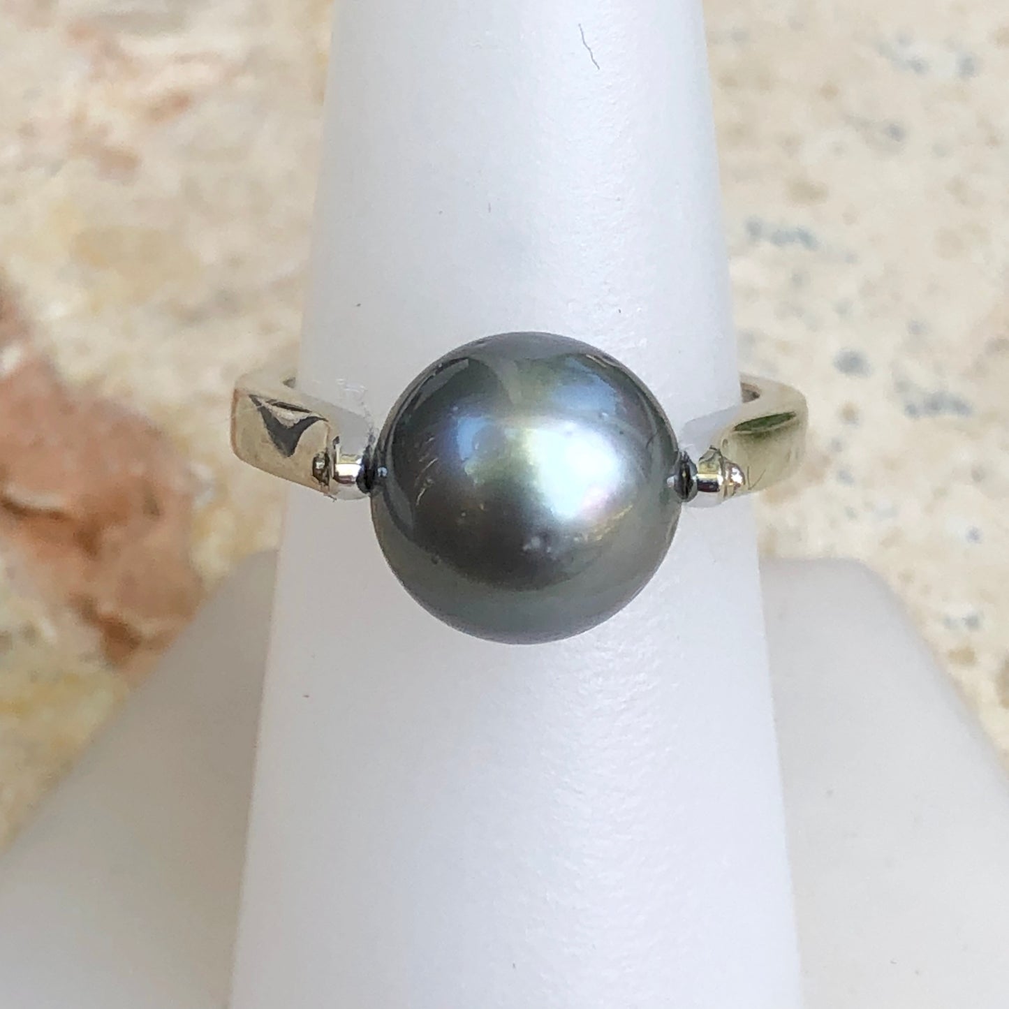 14KT White Gold + Gray Tahitian pearl Ring Size 8, 14KT White Gold + Gray Tahitian pearl Ring Size 8 - Legacy Saint Jewelry