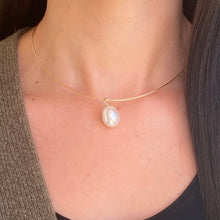 Load image into Gallery viewer, 14KT Yellow Gold Oval Paspaley South Sea Pearl Simple Pendant 12mm