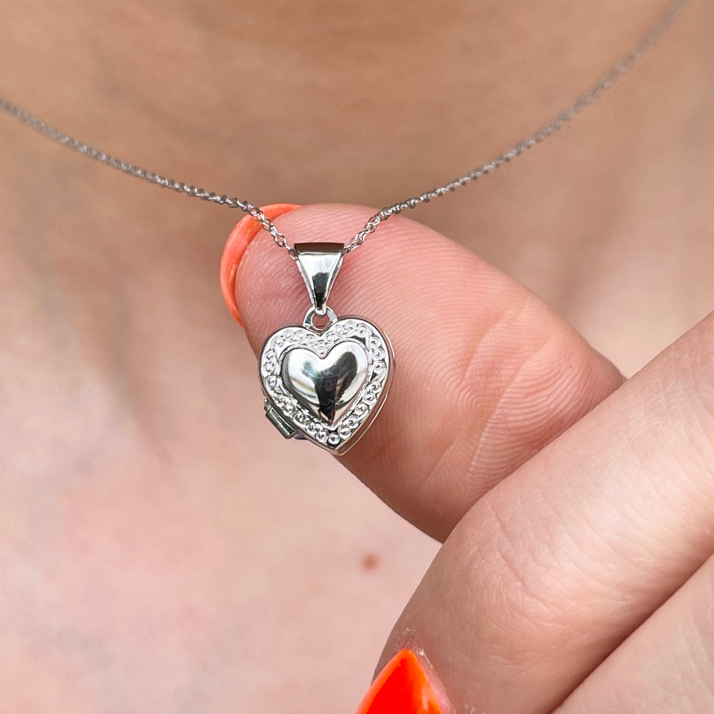 10KT White Gold Polished Detailed Mini Heart Locket Pendant