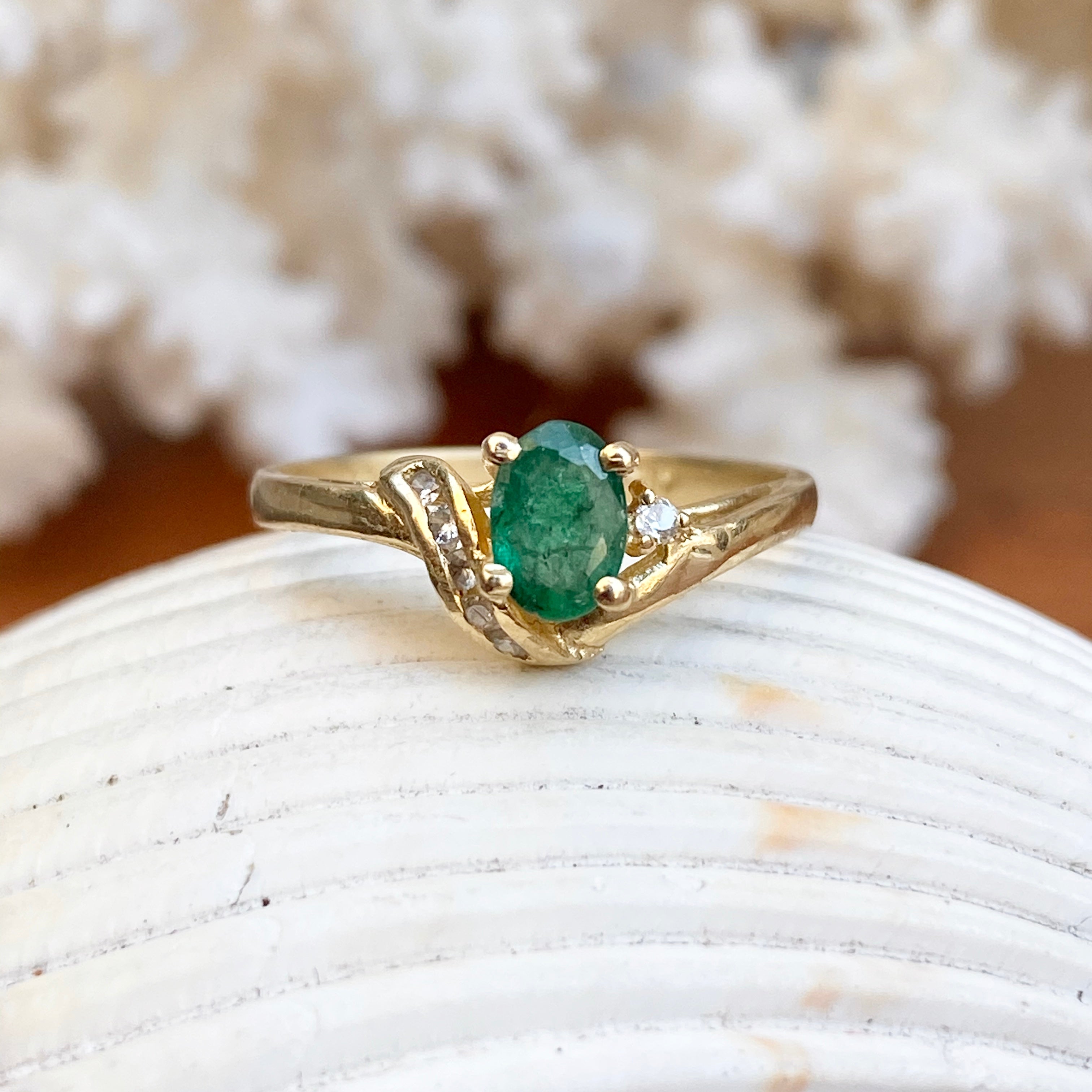 VINTAGE 14KT YELLOW GOLD store EMERALD & DIAMOND RING