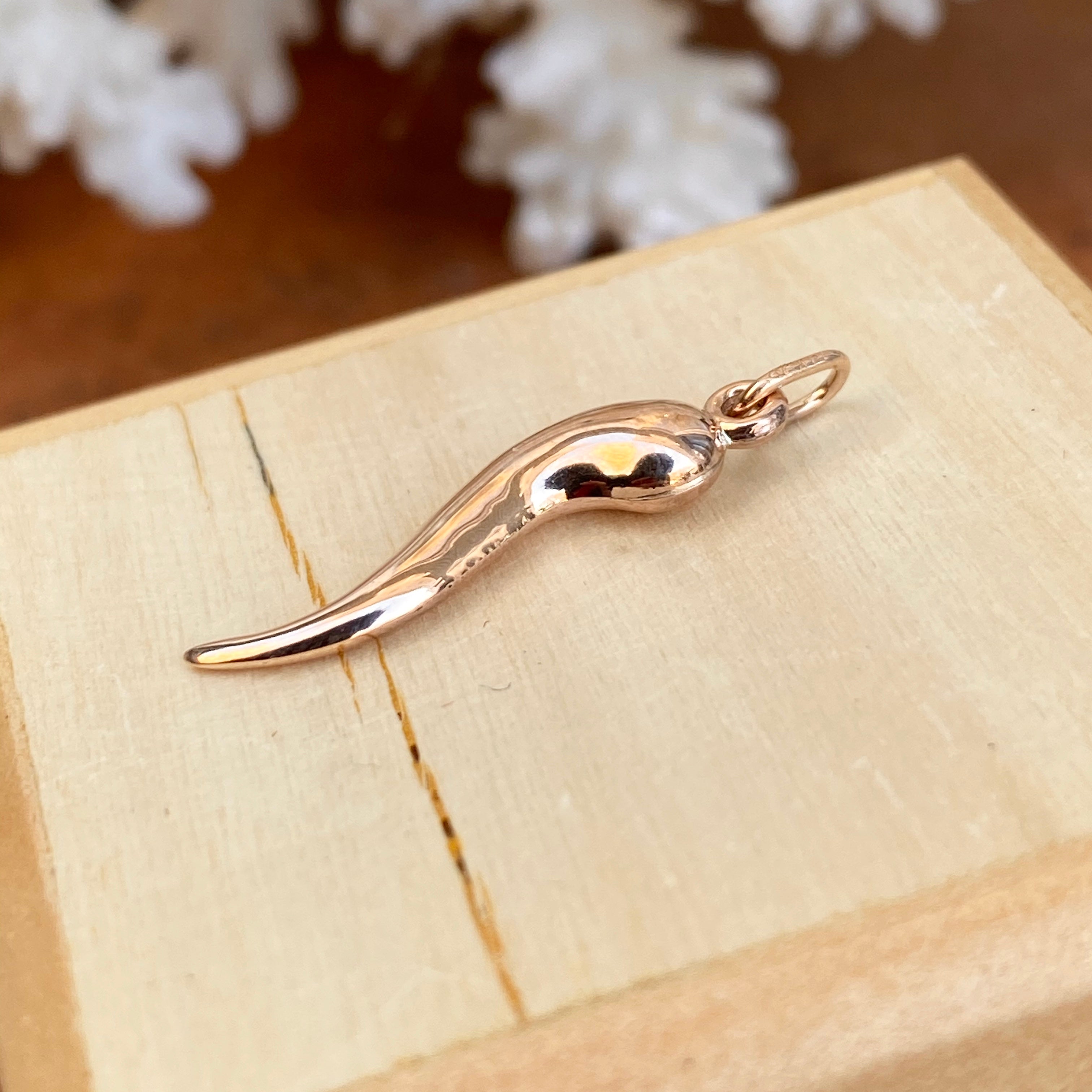 Rose gold italian hot sale horn necklace