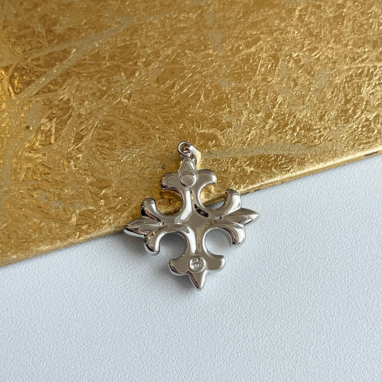 Estate 14KT White Gold Fleur de Lis Cross Pendant