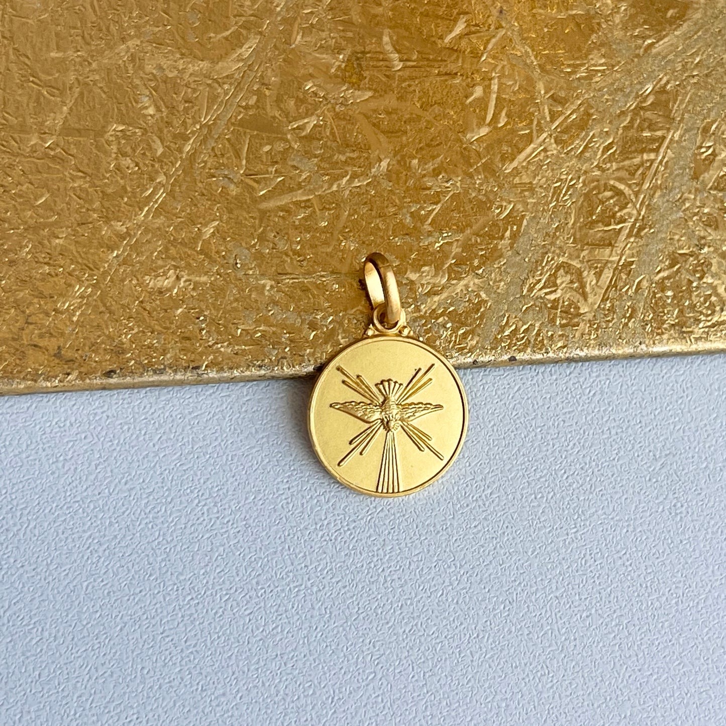 18KT Yellow Gold Matte Holy Spirit Round Medal Pendant Charm 14mm - LSJ