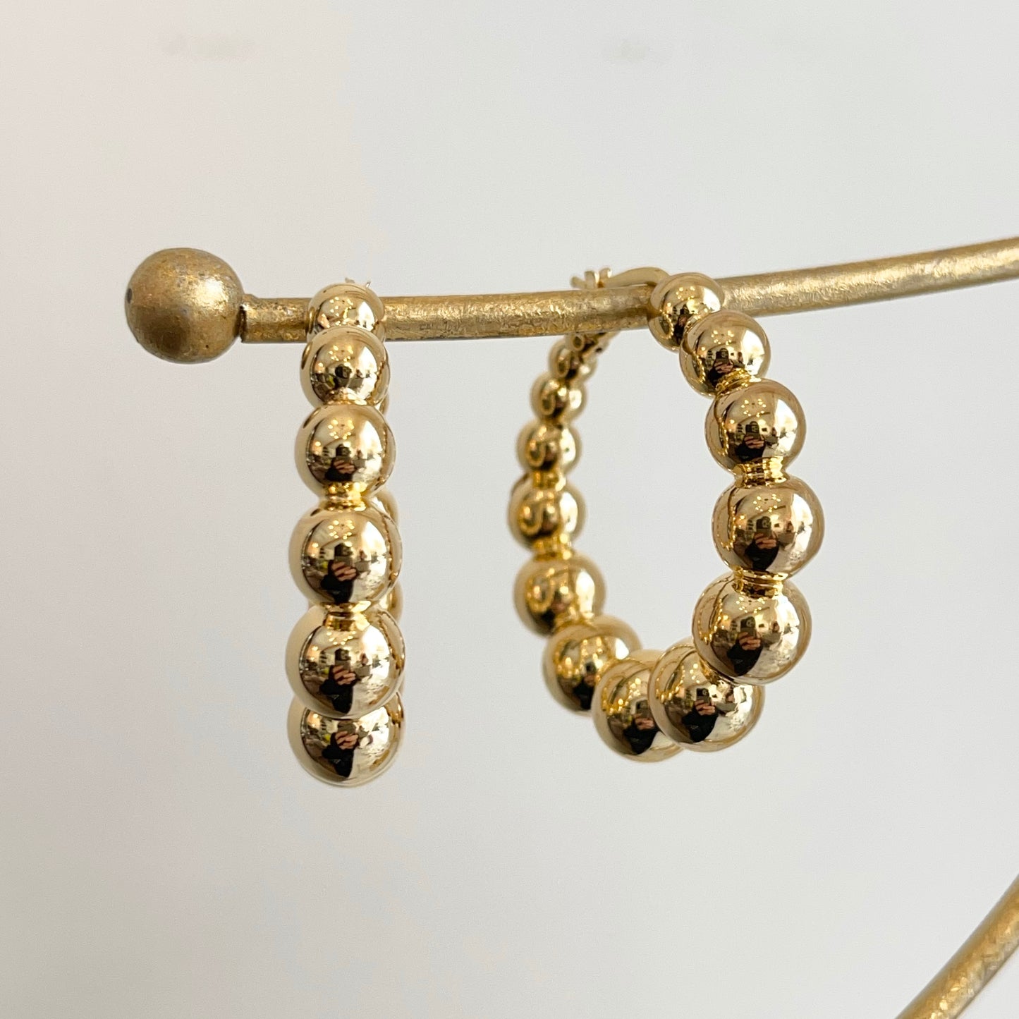 14KT Yellow Gold Bubble Tapered Round Hoop Earrings