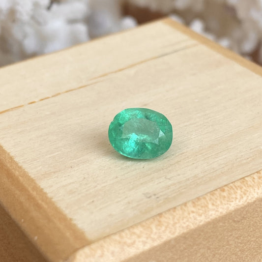 Colombian Emerald Oval Cut Loose Emerald 1.32 CT - Legacy Saint Jewelry