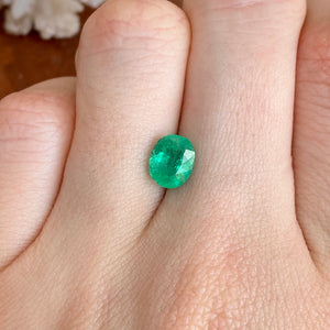 Colombian Emerald Oval Cut Loose Emerald 1.32 CT - Legacy Saint Jewelry