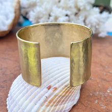 Load image into Gallery viewer, 14KT Yellow Gold Hammered Wide Cuff Bracelet 37mm