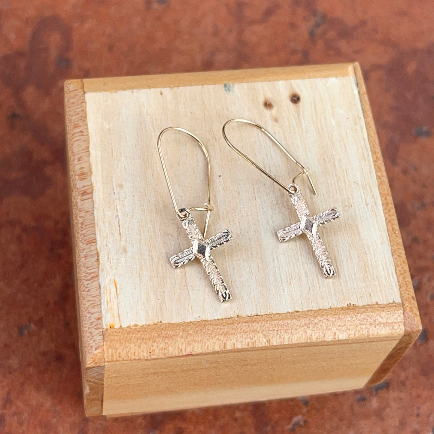 14KT Yellow Gold Satin Cross Wire Earrings