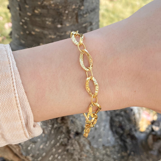 14KT Yellow Gold Hammered Oval Link Toggle Bracelet