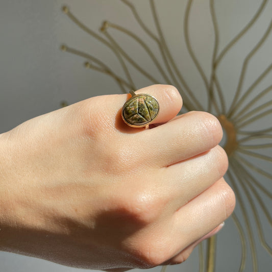 Estate 14KT Yellow Gold Bezel Carved Scarab Oval Agate Ring - LSJ