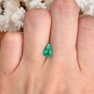 Colombian Emerald Cut Pear/Teardrop Shape Loose Emerald 1.02 CT - Legacy Saint Jewelry