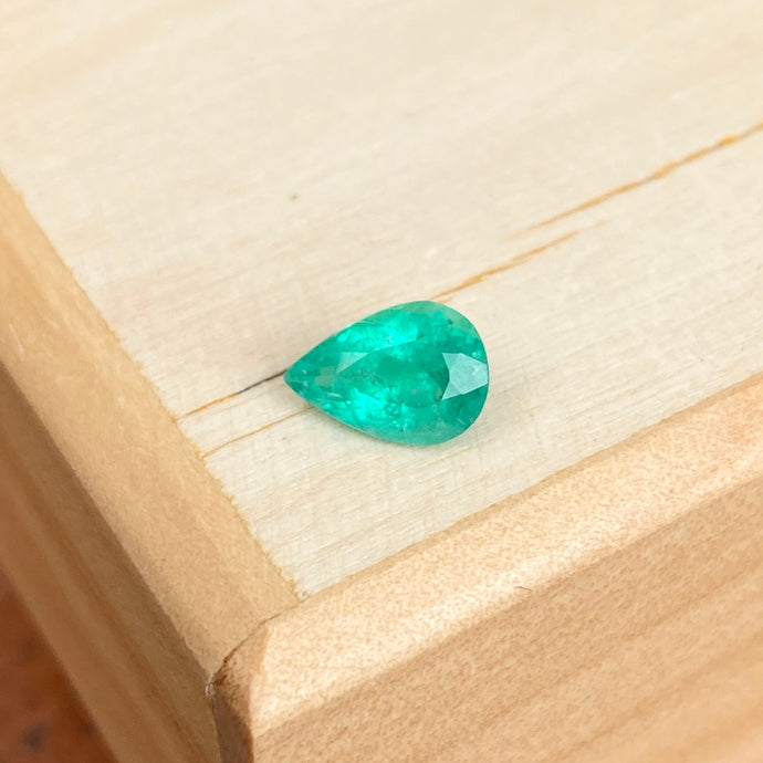 Colombian Emerald Cut Pear/Teardrop Shape Loose Emerald 1.02 CT - Legacy Saint Jewelry